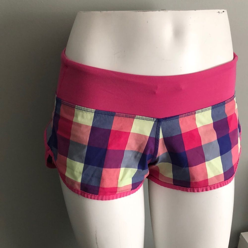 Lululemon shorts size 4